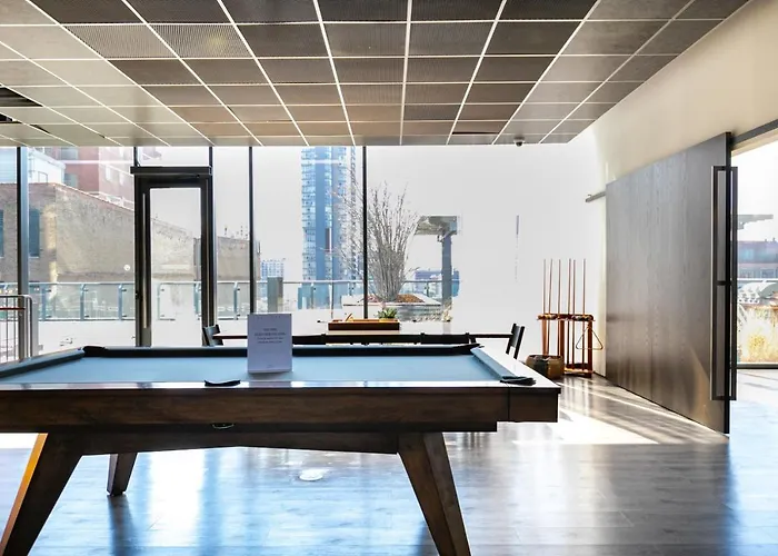 West Loop 1br W Wd Gym Lounge Nr L Chi-780 *